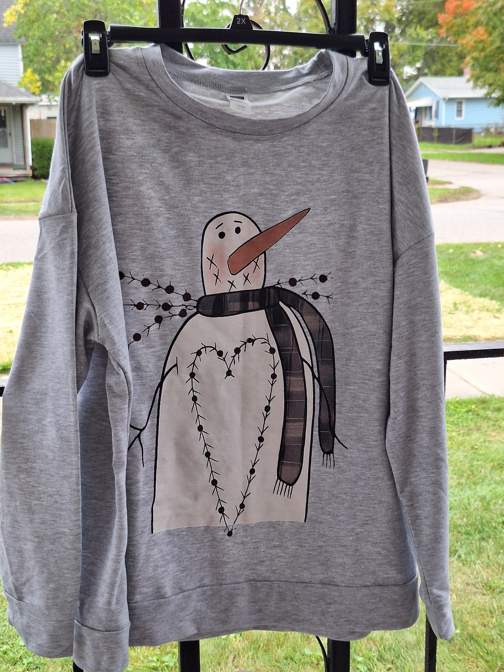 NWOT Women's Gray Long-Sleeve Snowman Graphic Tee